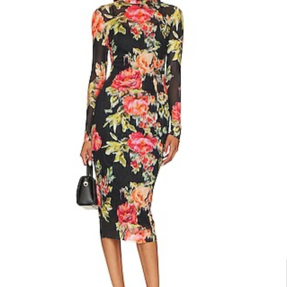 Vivienne Dress in Faded Rose
STEVE MADDEN - size M